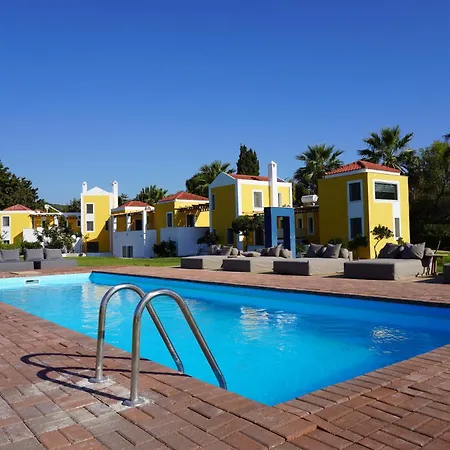 Ξενοδοχείο με διαμερίσματα Vip Κάστρο