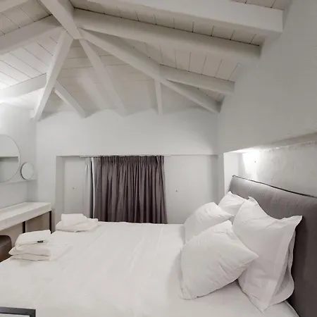 Ξενοδοχείο με διαμερίσματα Vip Κάστρο